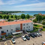 Anna House With Apartment