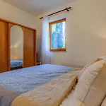 Beautiful Home In Pomer With Wifi