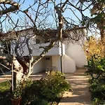 Helle Ferienwohnung Im Souterrain Mit Gartennutzung