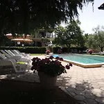 Bungalow Melisa Mit Pool In Porec