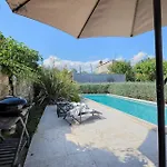 Ferienhaus Mit Privatpool Fuer 6 Personen Ca 300 Qm In Pula, Istrien Istrische Riviera