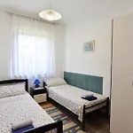 Klimatisierte Wohnung In Umag Mit Grill, Garten Und Terrasse