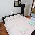 Charmante Wohnung Lora Mit Whirlpool