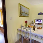 Appartement In Duba Mit Privater Terrasse