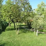 Bungalow Mit Pool Und Garten In Porec