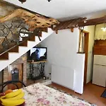 Tolle Wohnung In Zambratija Mit Terrasse Und Neben Dem Strand