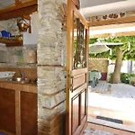 Tolle Wohnung In Zambratija Mit Terrasse Und Neben Dem Strand