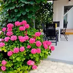 Apartments And Room Markovic