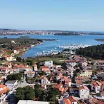 Apartments Maikidan