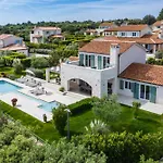Mirana Luxury Villas
