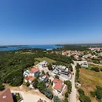 Villa Camino For 6 People Near Fazana With Sea View & Only 700 Meters From The Beach