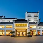 Dongya Hotel