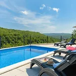 Villa Manola