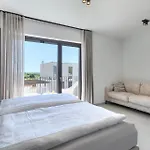 Beautiful Villa Vegt With Pool In Labinci