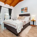 Holiday House La Gronda
