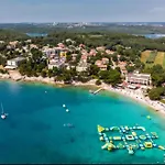 Two-Bedroom Apartment With Own Private Pool Near The Beach