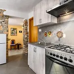 1 Bedroom Lovely Home In Barat
