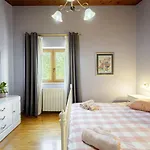 Villa Ene In Pula - Haus Fuer 6 Personen