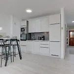 Apartment Leda With Private Parking