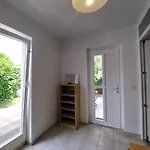 Apartment More 2, With Garden, Close To The Beach