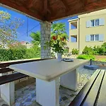 Gulic 1 Comfortable Holiday Residence