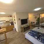 Apartmani Plavi Val