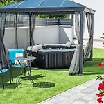 Villa Blue Rose By Interhome