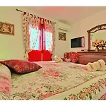 Villa Alexander Comfortable Holiday Residence