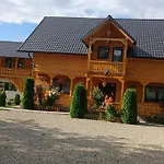 Casa Maramureseana Larisa