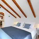 Romantisches Ferienhaus Mit Jacuzzi, Bbq, Wifi