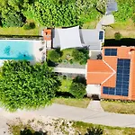 Wellness House Oliva With Heated Salt Water Pool, Sauna & Jakuzzi
