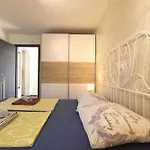 Holiday House 