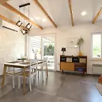 Holiday House 