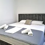 Rooms Vitoria On Joakim Square
