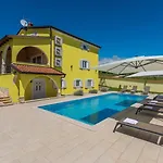 Gorgeous Apartments With Shared Heated Pool