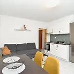 Ferienwohnung Fuer 4 Personen Ca 31 Qm In Pula-Fondole, Istrien Istrische Riviera