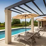 Beautiful Villa Frida With Pool In Vizinada