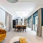 Green Frame Garden Villa West