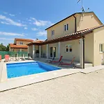 Villa Lovor 2351