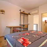 Villa Rose 2352
