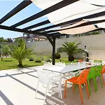 Yourcroatiaholiday - Villa With 6 Rooms
