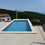 Brsec Villa Anda S Apartmanima I Bazenom