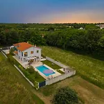 Villa Sain By Istrialux