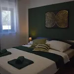 Apartments Rismondi 37E