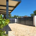 Studio Apartment Ceca***