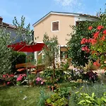 Fazana Local Family Apartment A2
