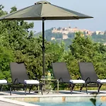 Villa Photinia