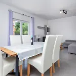 Beautiful Home In Medulin With Wifi