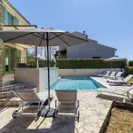 Villa Morgan By Interhome