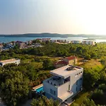 Villa Chillax Inn
